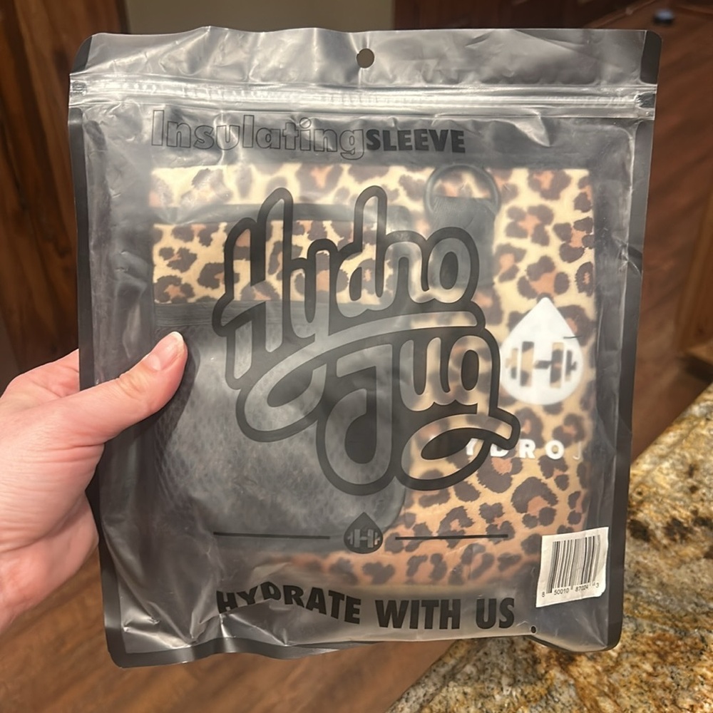 HydroJug half gallon cheetah print sleeve